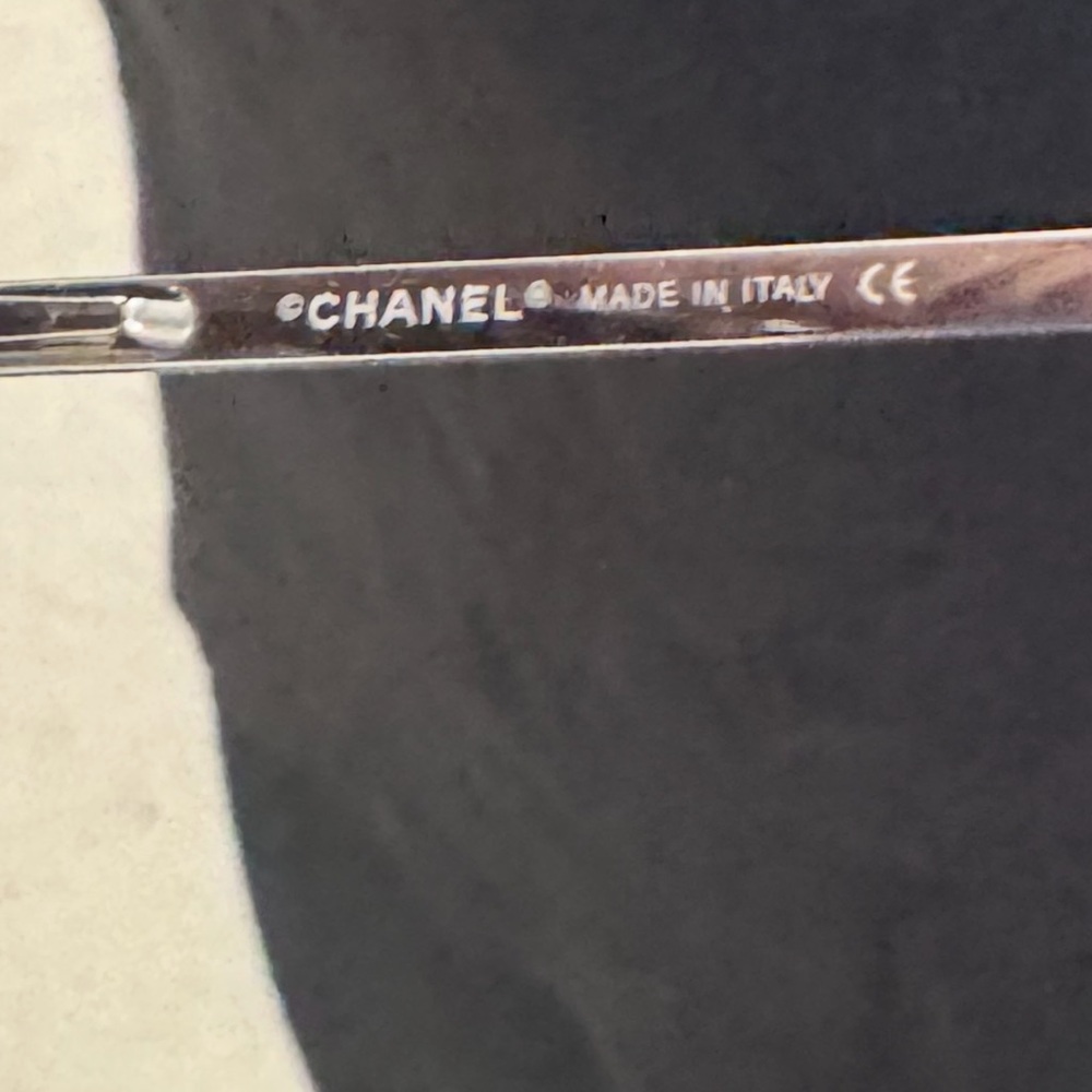 Chic Sunglasses with Rhinestone Detail - Brown - Picture 6 of 6